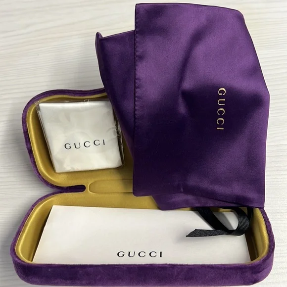 Gucci | Accessories | Gucci Sunglass Original Purple Velour  display picture 1